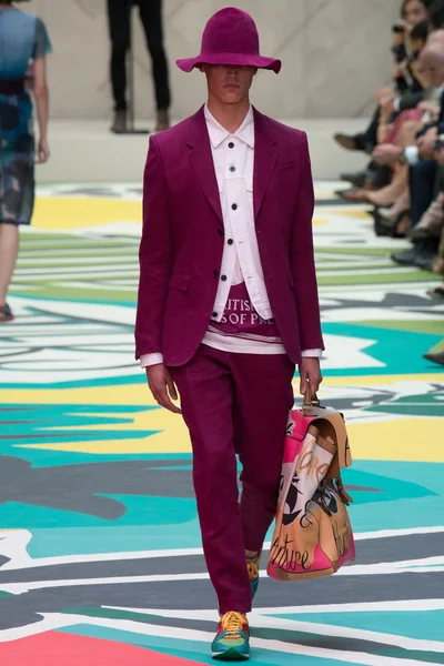 Look 32